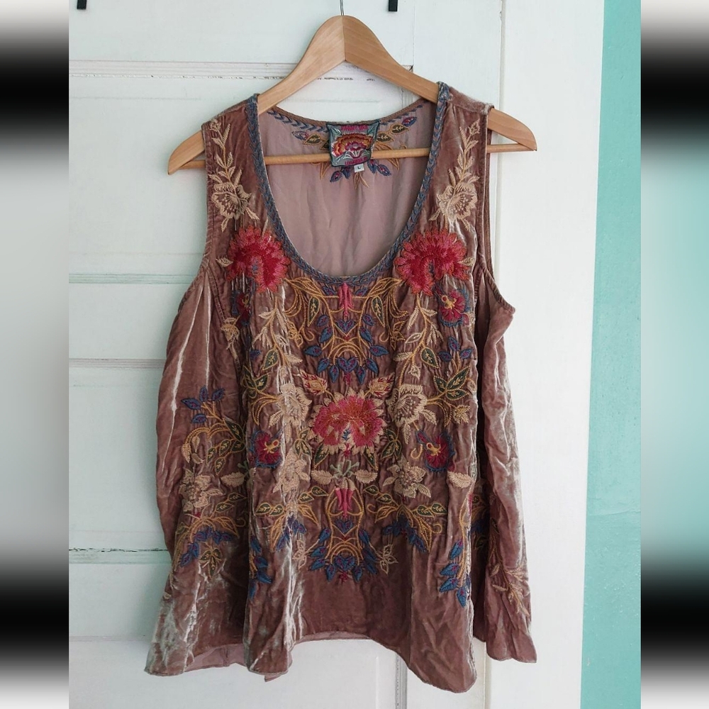 Embroidered Floral Velvet Tank Top